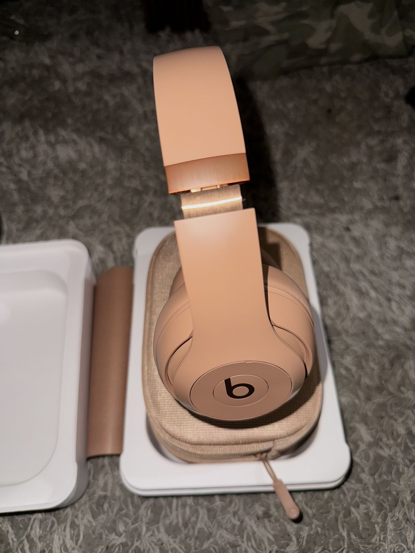 Beats Studio Pro x Kim Kardashian