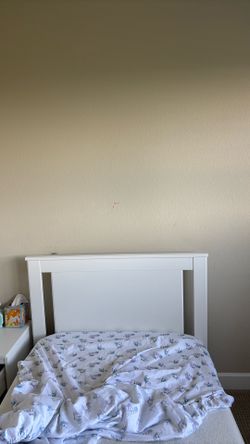 Twin bed frame