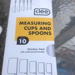 Measuring Cups and Spoons 