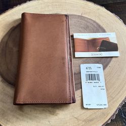 New! Women’s vintage 90’s Coach wallet brown. Retail $120. New with tags beautiful timeless wallet!