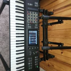 MPC Key 61 With Gig Stand