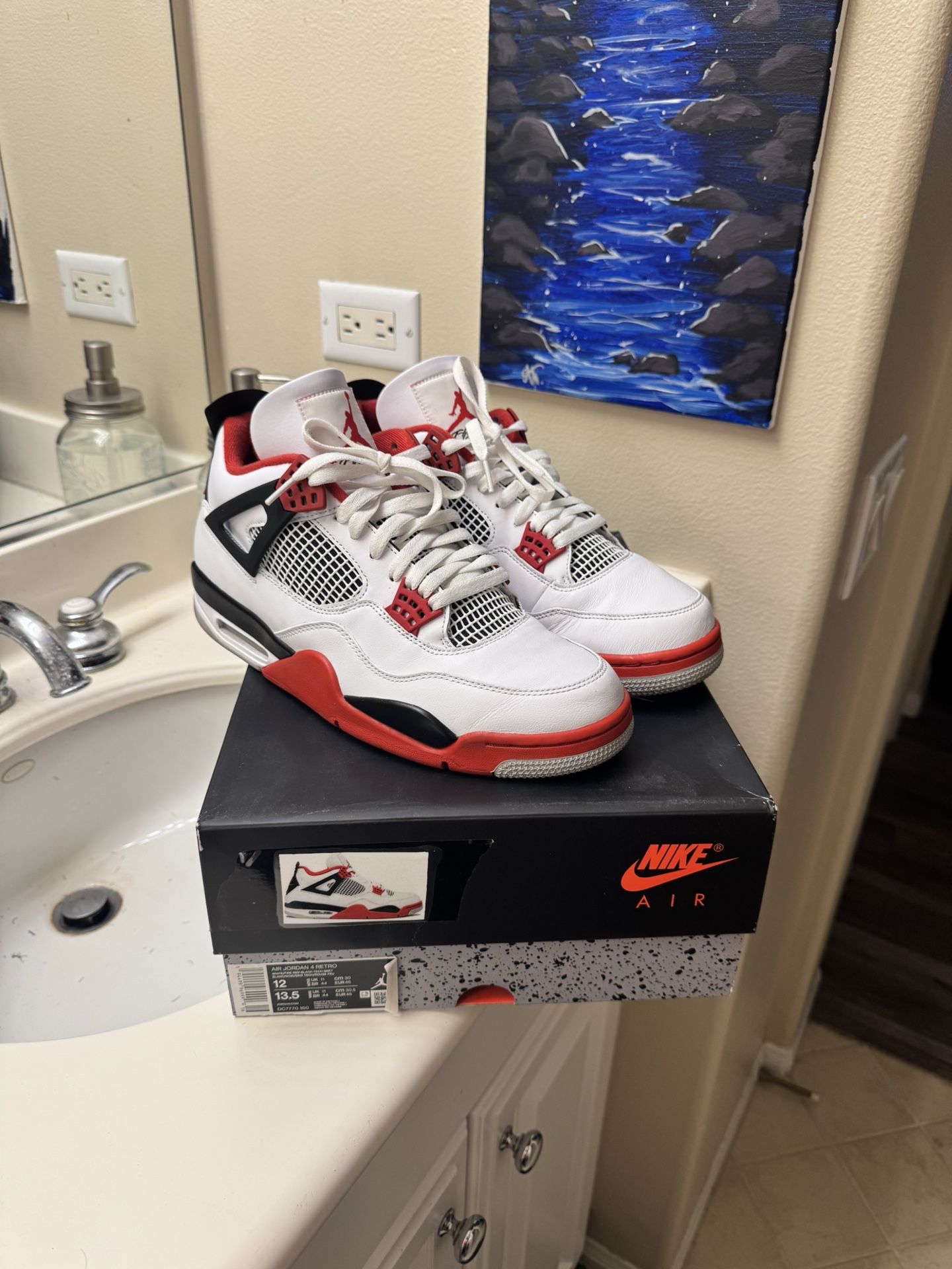 Men’s Jordan Retro 4 Fire Red Size 12