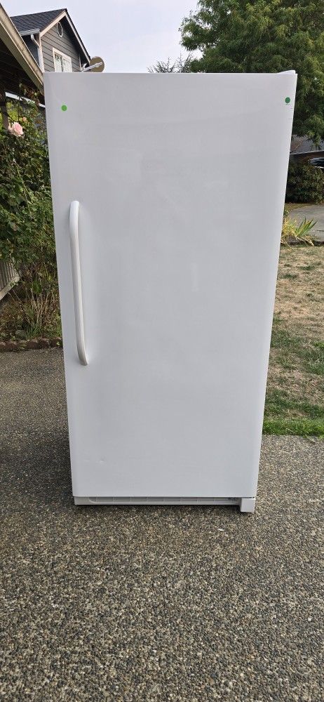 Thermo Scientific Fridge Size 34w 28d 72h) I Can Help You With Free Delivery Within 10 Miles Distance