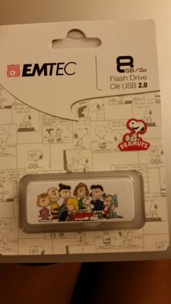 Brand New 8 GB thumb drive