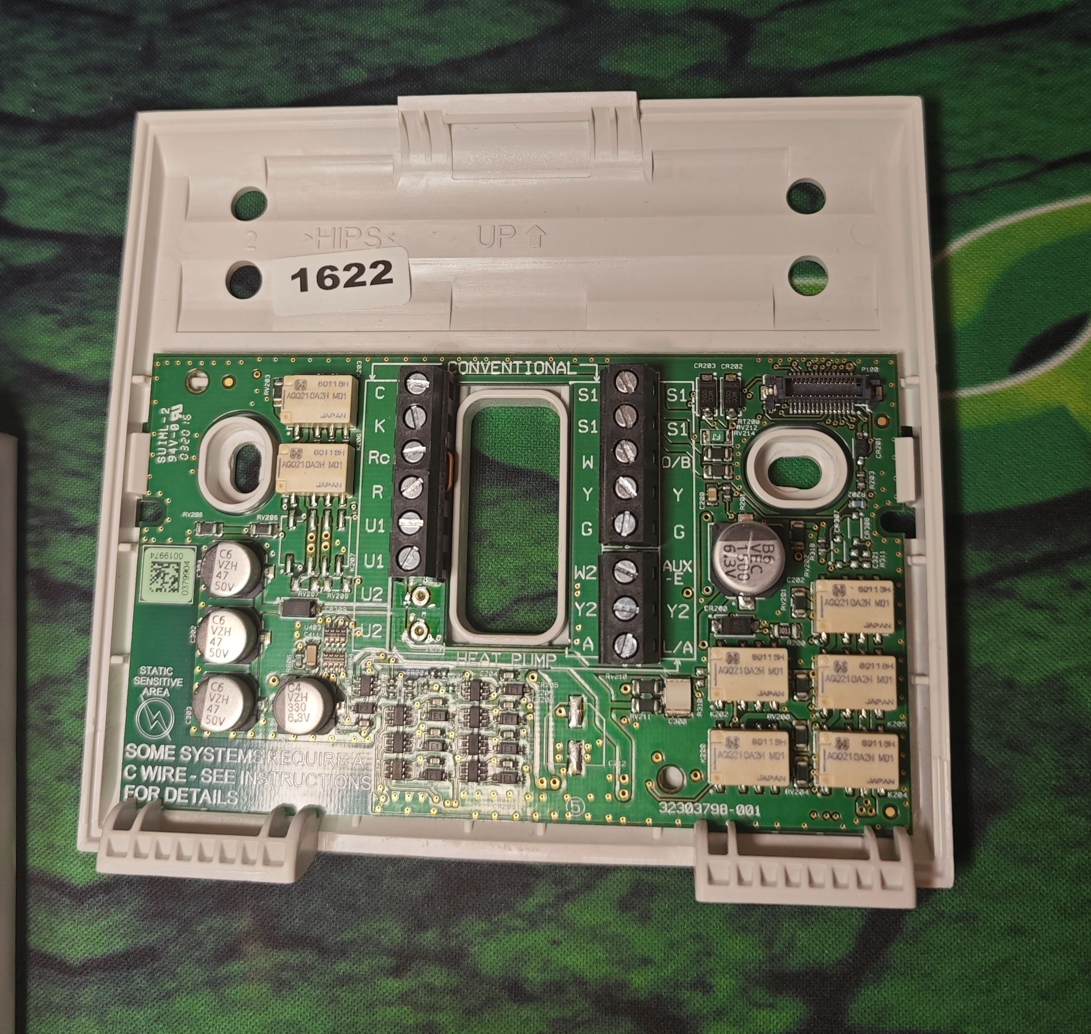 Wifi Thermostat VisionPRO 8000 Programmable  Model TH8321WF1001