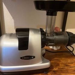 Omega Celery Juicer MM900 for Sale in Las Vegas NV OfferUp