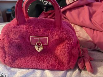 Fluffy pink juicy couture purse