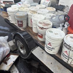 Sherwing Williams and Benjamin Moore 17 Buckets 75%Full I’m Selling Together Diferent Colors 