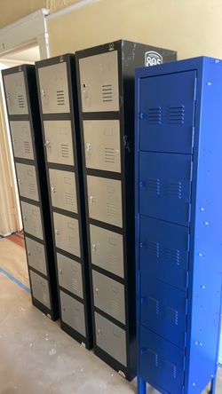 Storage lockers
