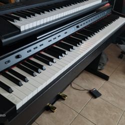 Digital Piano $300 Clean No Smoke No Pets