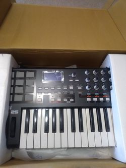 🔥 Akai MPK25 🔥Rare model not made anymore🔥