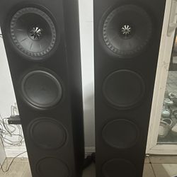 KEF Q950