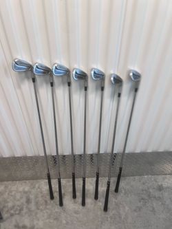TaylorMade Tour Preferred CB Iron Set 7pcs 4-PW KBS  Flex S Blemishes. Used in good condition with some cosmetic  blemishes. These blemishes are in th