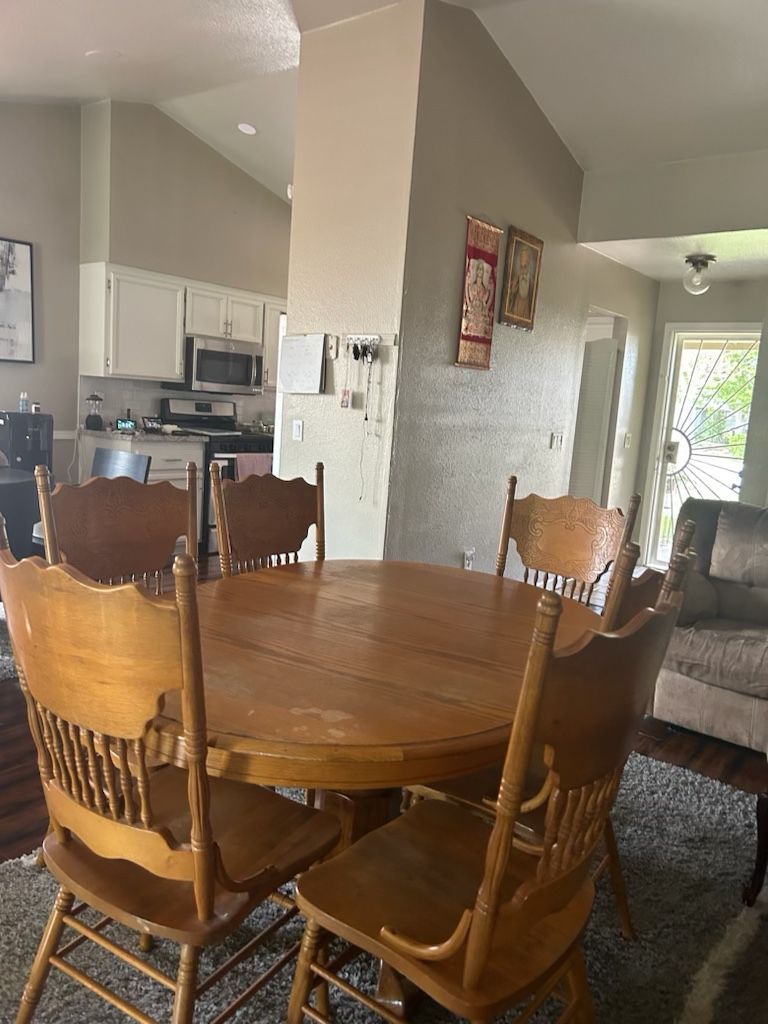 Dining Table Plus 6 Chairs 