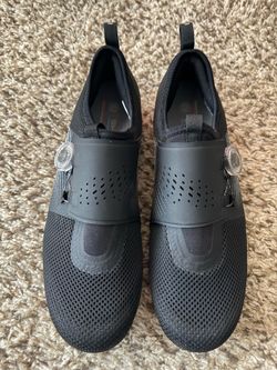 Shimano women’s cycle shoes with clips