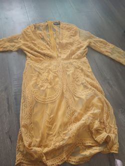 BEAUTIFUL NEVER WORN DRESS!!