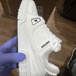 LV WHITE TRAINER COLLAB VIRGIL ABLOH SIZE 10 (43)