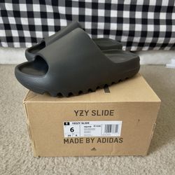 Yeezy slide onyx