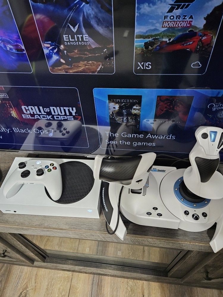 Xbox Series S 512 GB w Flight Controller