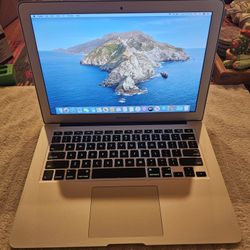 Apple MacBook Air 13-inch Mid 2012 Intel Core i5 1.8 GHz 4 GB Ram macOS Catalina