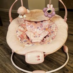 Baby Pink Bright Starts Cradling Bouncer, Plays Music & Vibrates To Soothe, 2 Hanging Mobil Plushies For Motor Skills Super Soft Material, Mint Cond