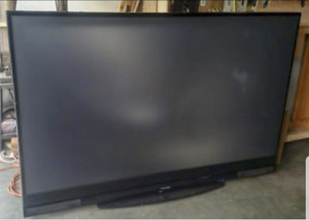 ****73 inch DLP 3D Mitsubishi TV****