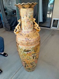 Royal satsuma vase