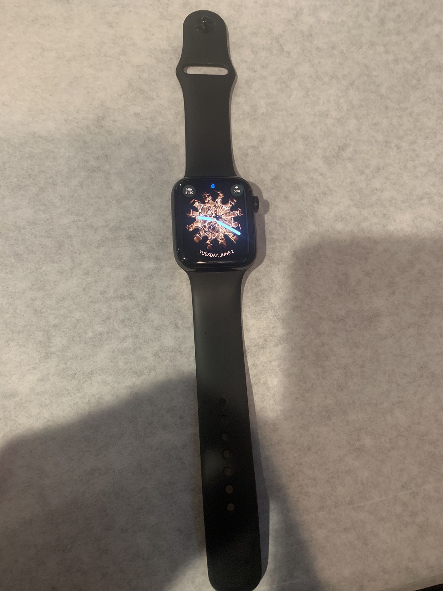 Apple Watch Series 4 (44mm) Stainless Steel GPS + Cellular