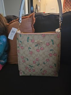Coach Canvas With Heart cherry print