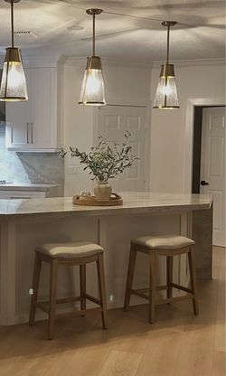 Counter stools like new