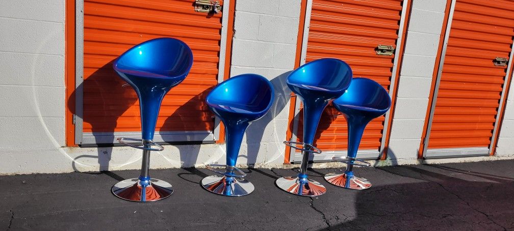 New ****bar stools. ***read description