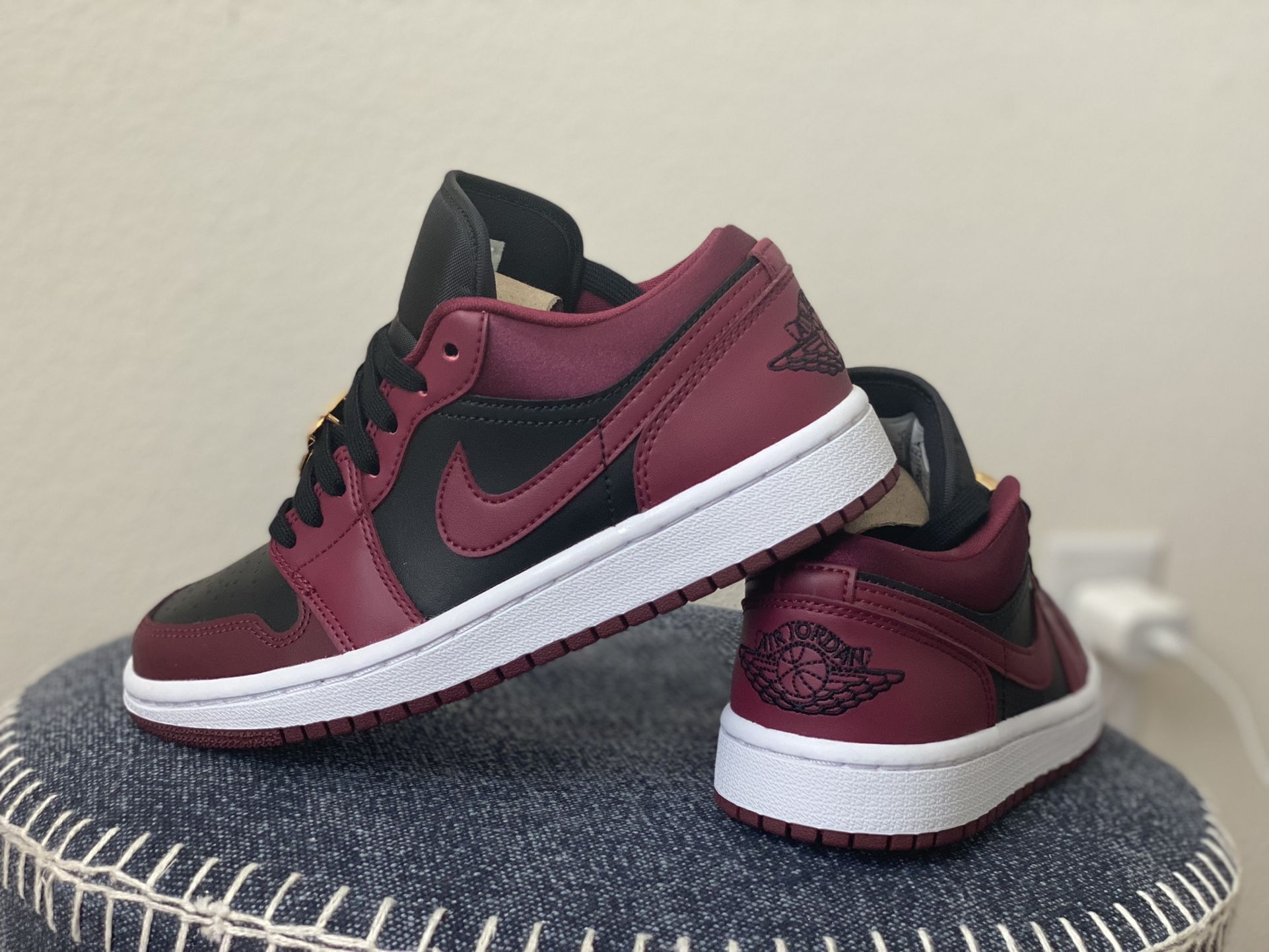 Wmns Air Jordan 1 Low Se for Sale in Montclair, CA - OfferUp