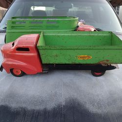 1930's WYANDOTTE Dump Truck/Toy