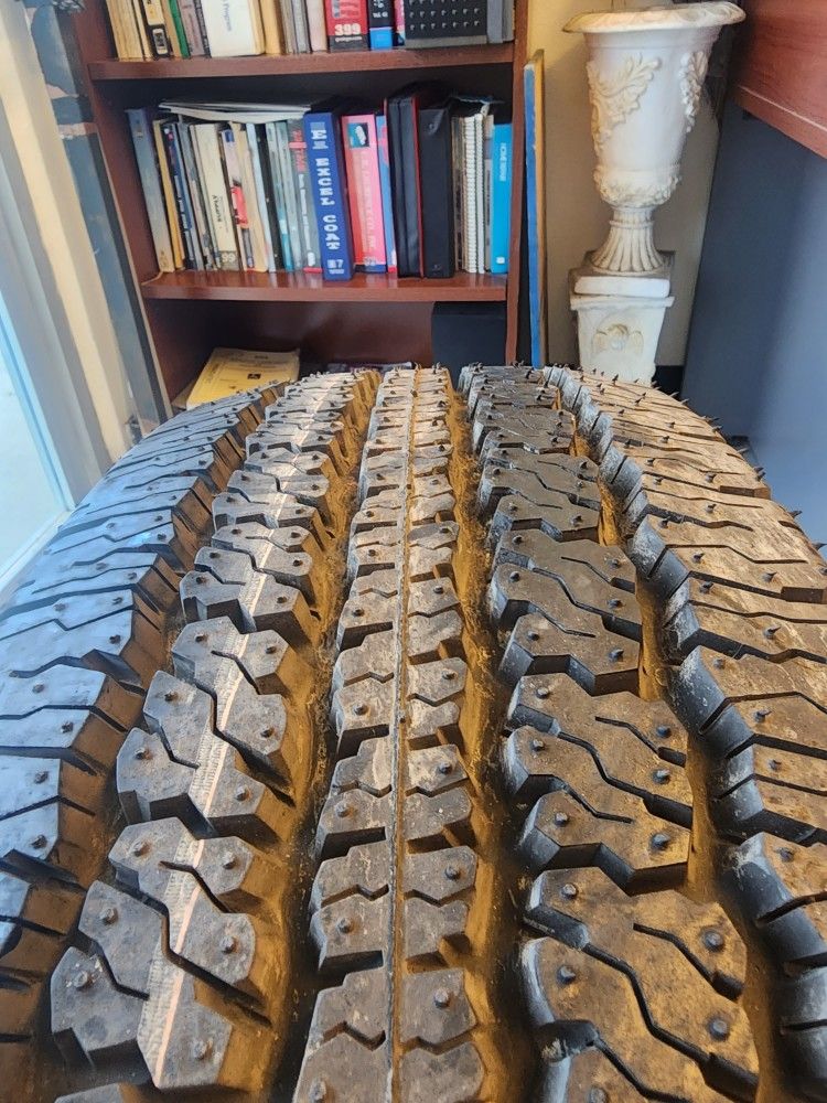 265/75R16 114s M/S Firestone Wilderness AT