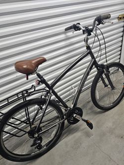 Trek navigator 2.0 bike