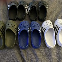 Men’s Adidas Crocs Men’s Size  10, Women’s 11