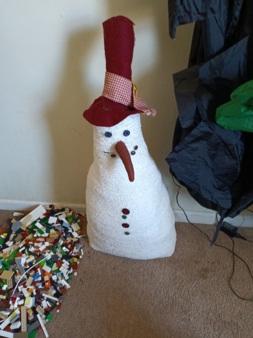 3ft Stuffed Snowman 