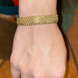 Gold bracelet 