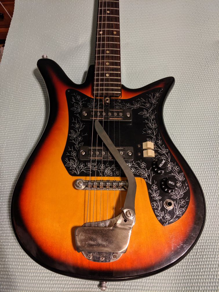 Vintage Sunburst teisco del Rey electric guitar