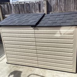 Rubbermaid Shed Like New