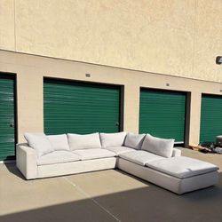 Living Spaces Cloud Couch Utopia 🛻Delivery Available🛻