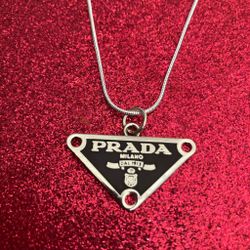 LUXURY PENDANT NECKLACE