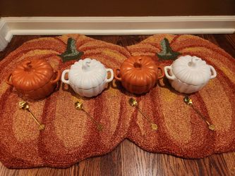 Halloween/Autumn/Fall/Thanksgiving Hooked Rug/Table Runner & Mini Pumpkin Casserole/Soup/Candy Dishes/Centerpiece Vases/Candle Holders/Balloon Weights