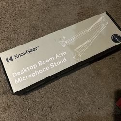 Desktop boom arm microphone stand