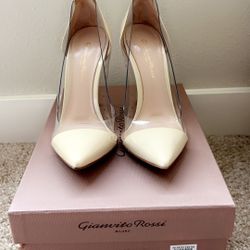 Gianvito Rossi Plexi Pumps 