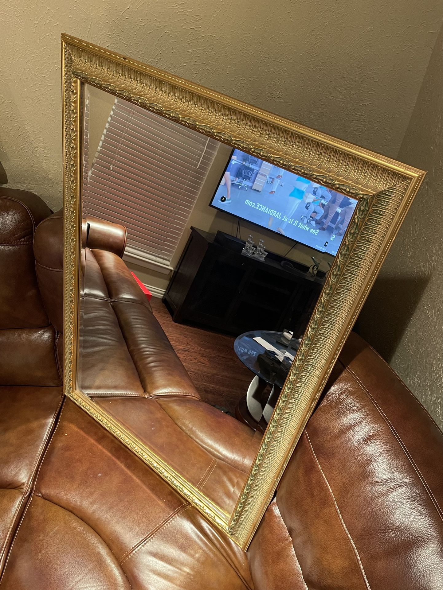 Stanley furniture Monarch Wall Mirror w/ Gold Frame 24" x 36" Distortion Free