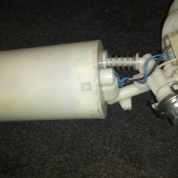 Gas pump Dodge Caravan 6cl 3.8 