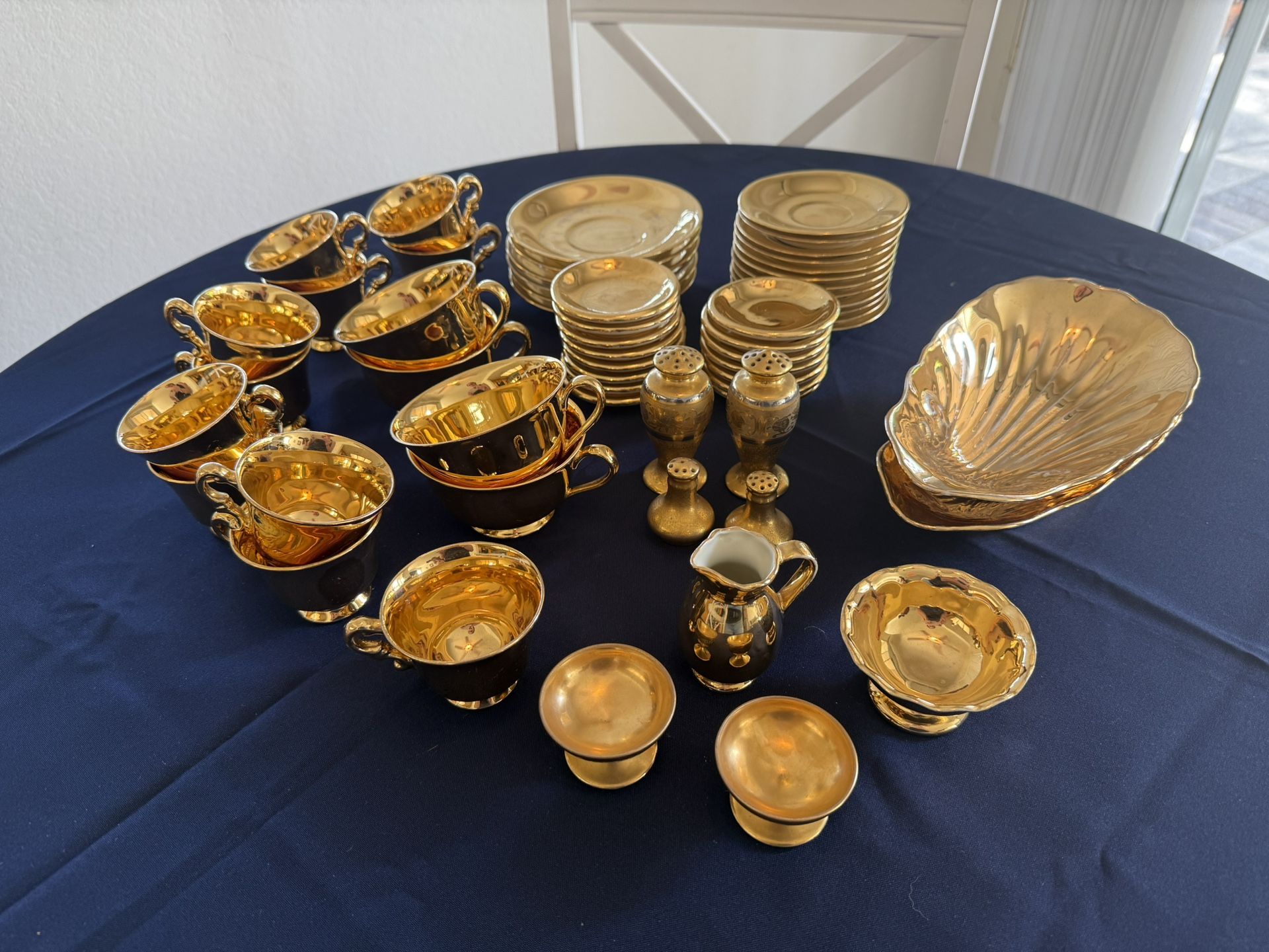 Vintage 22 Carat Gold/porcelain Tea & Coffee Set