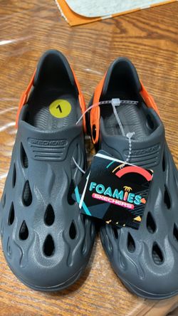 Kids Skechers size 1 New$10