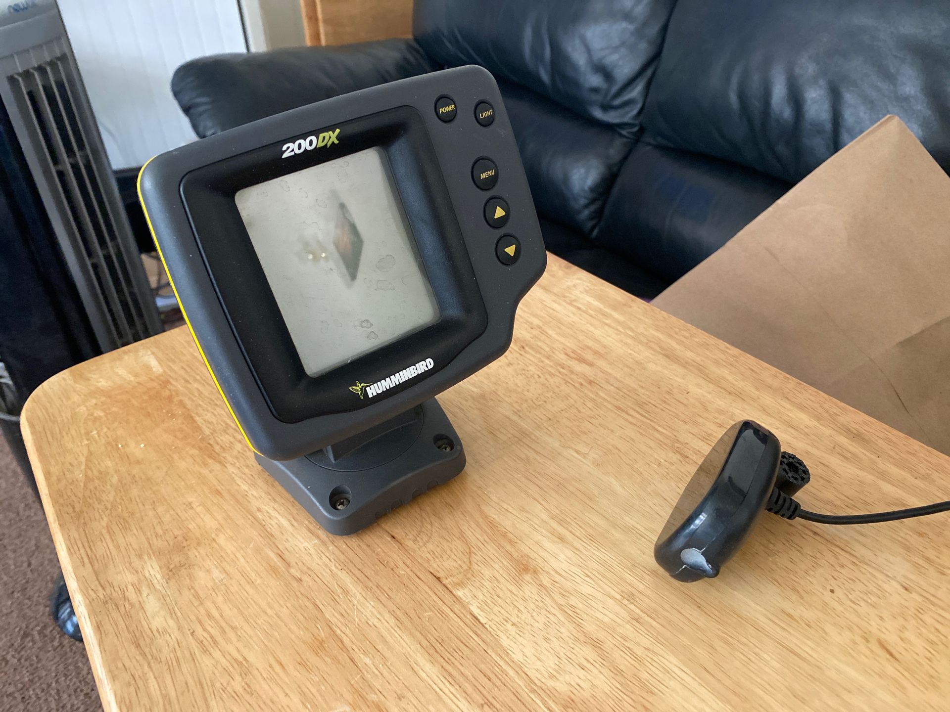 Hummingbird 200dx fish finder